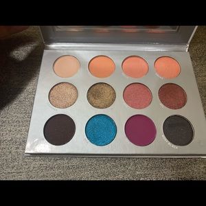 Pur x Boxycharm eyeshadow palette